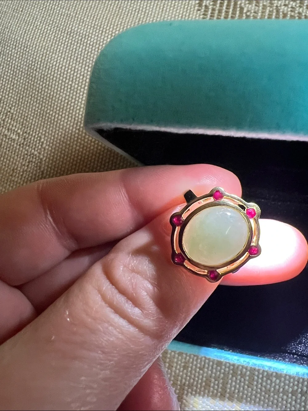VINTAGE REAL 14K Gold Ring with REAL Jade large stone, and Ruby Accents
